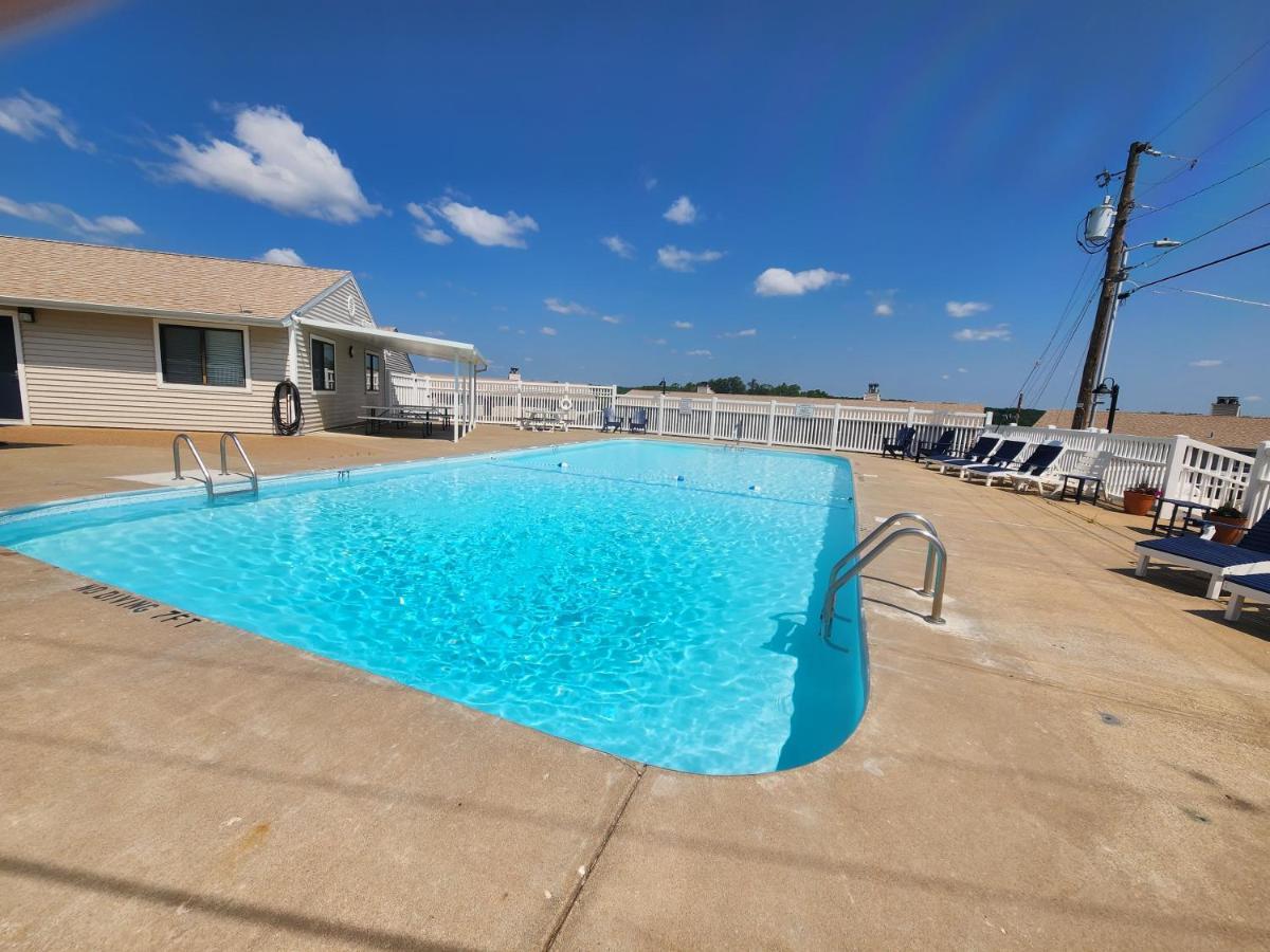 Lakefront Condo With A View אוסייג' ביץ' מראה חיצוני תמונה