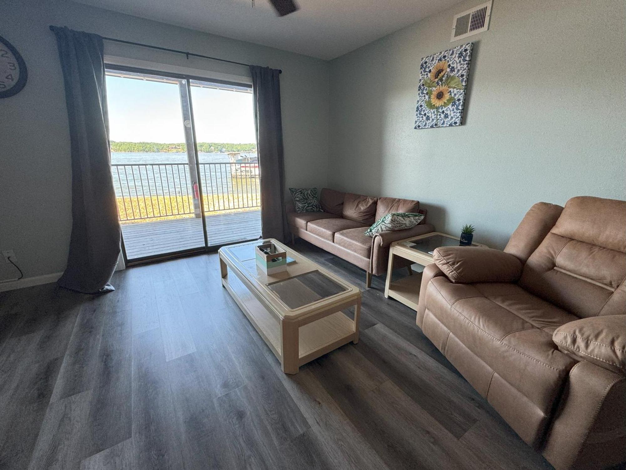 Lakefront Condo With A View אוסייג' ביץ' מראה חיצוני תמונה